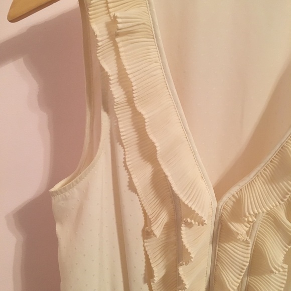 ELLE Tank - Picture 2 of 3